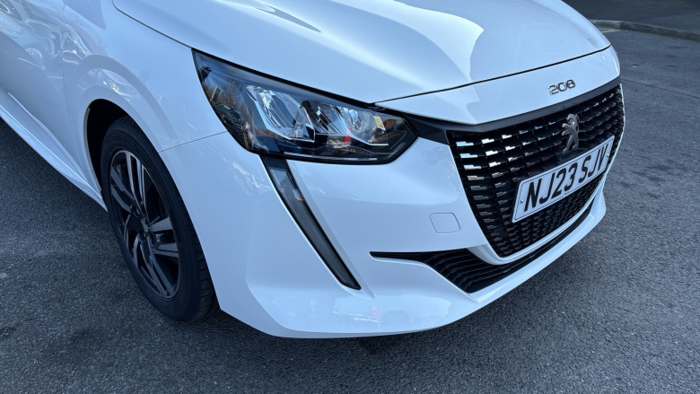 Peugeot 208 1.2 PureTech 100 Allure Premium + 5dr Petrol Hatchback